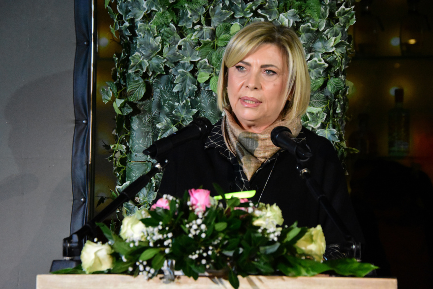 Σίλα Αλεξίου: Μαζί! Μπροστά για την Αίγινα - Ανακοίνωσε την υποψηφιότητά της για δήμαρχος