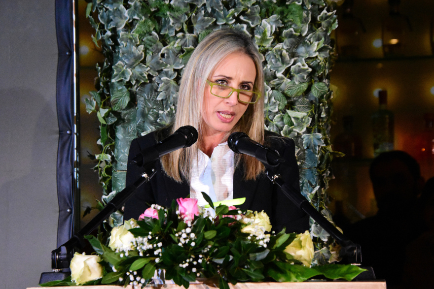 Σίλα Αλεξίου: Μαζί! Μπροστά για την Αίγινα - Ανακοίνωσε την υποψηφιότητά της για δήμαρχος