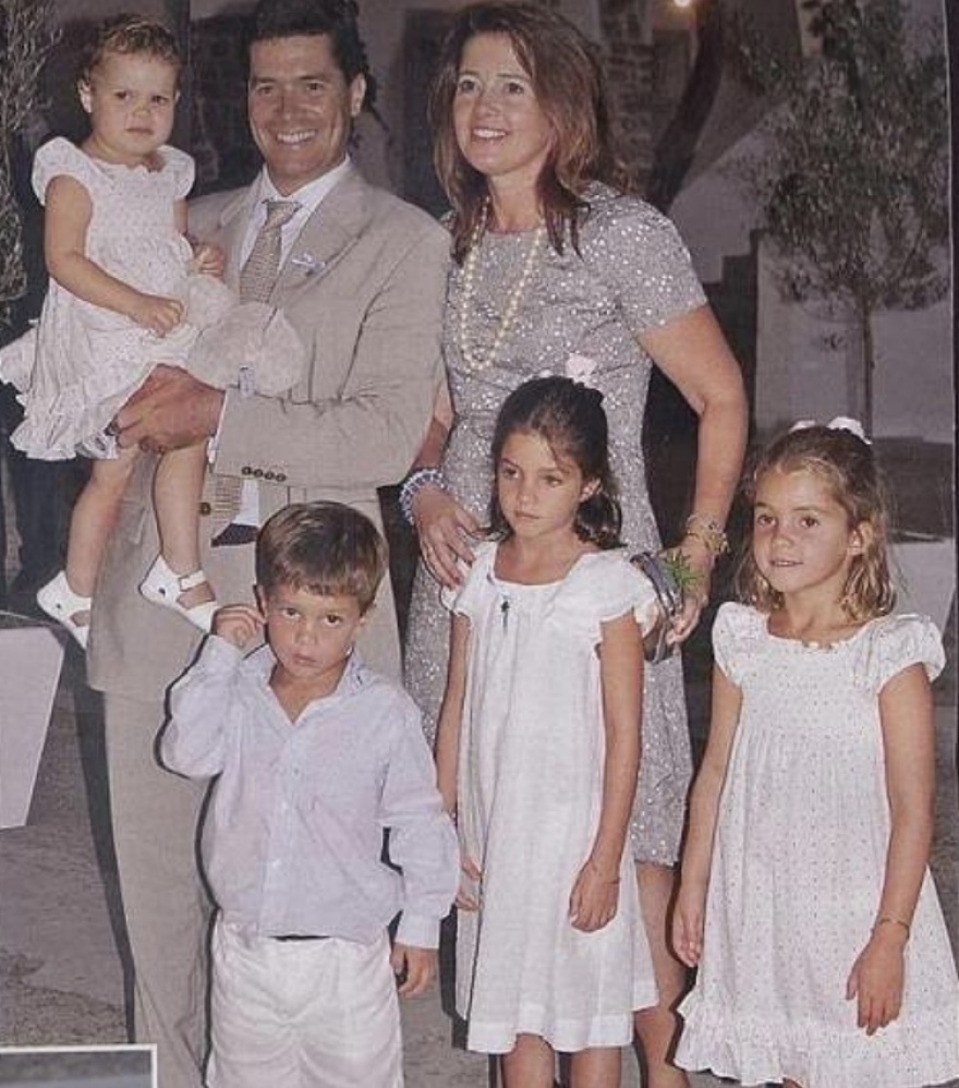 Αριέτα και Άννα Μαρία: Ποιες είναι οι δύο μεγάλες κόρες της Αλεξίας - Δείτε φωτογραφίες