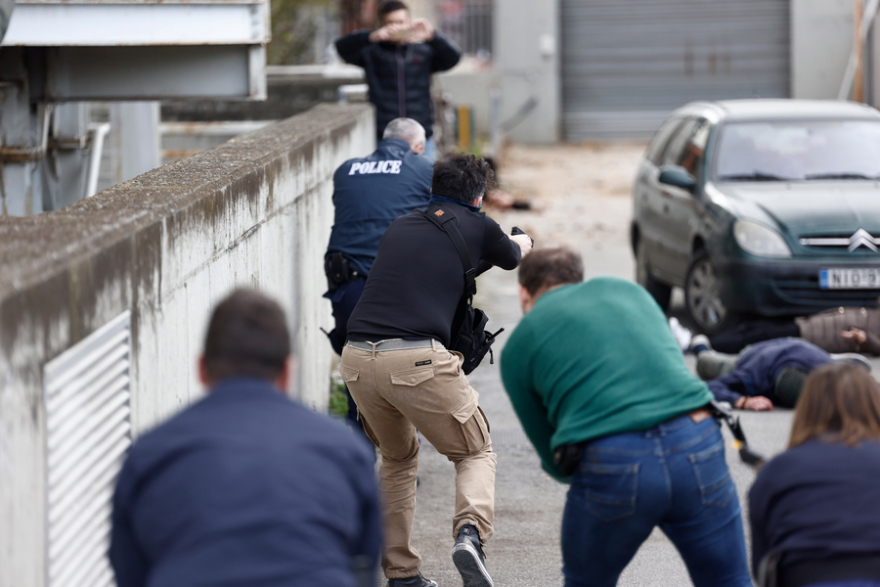 Θεσσαλονίκη: Προσομοίωση σεναρίου ενεργού εκτελεστή στο Αστυνομικό Μέγαρο - Δείτε φωτογραφίες