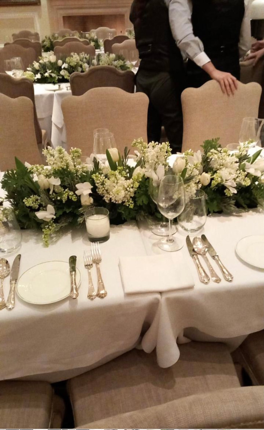 Κηδεία τέως βασιλιά Κωνσταντίνου: Τα λουλούδια για το στεφάνι της Άννας Μαρίας ήρθαν αεροπορικώς από την Ολλανδία 