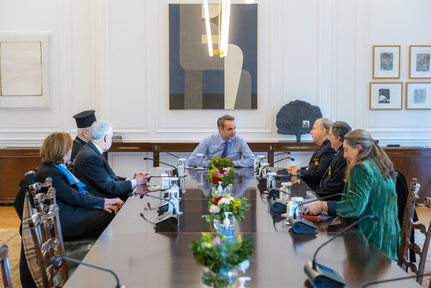 Συνάντηση Μητσοτάκη με τους Άρχοντες του Οικουμενικού Πατριαρχείου