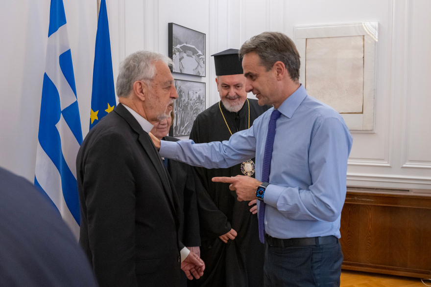 Συνάντηση Μητσοτάκη με τους Άρχοντες του Οικουμενικού Πατριαρχείου