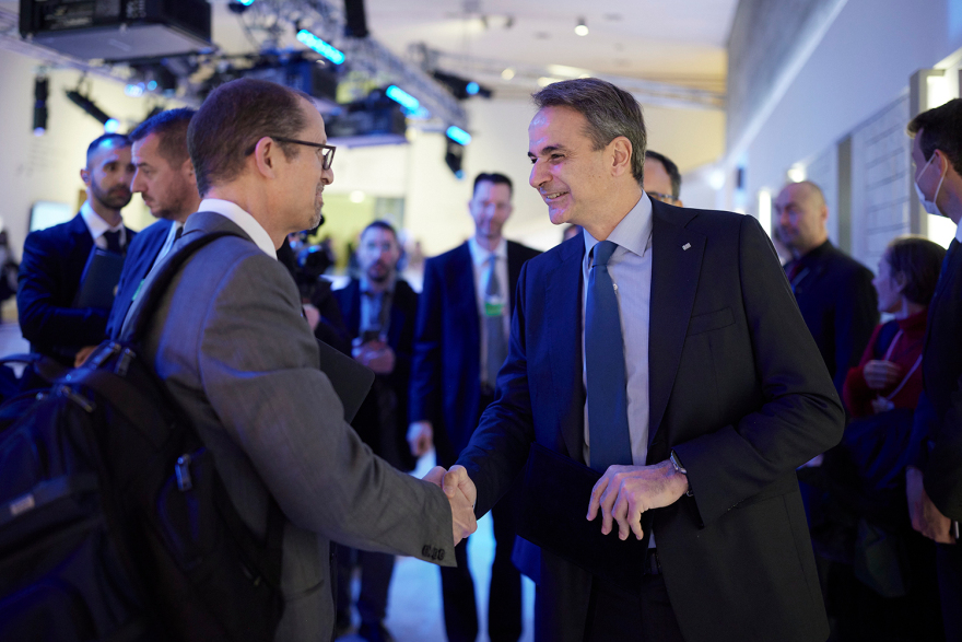 Μητσοτάκης - Νταβός: Συναντήσεις με επιχειρηματικούς παράγοντες στο περιθώριο του Οικονομικού Φόρουμ