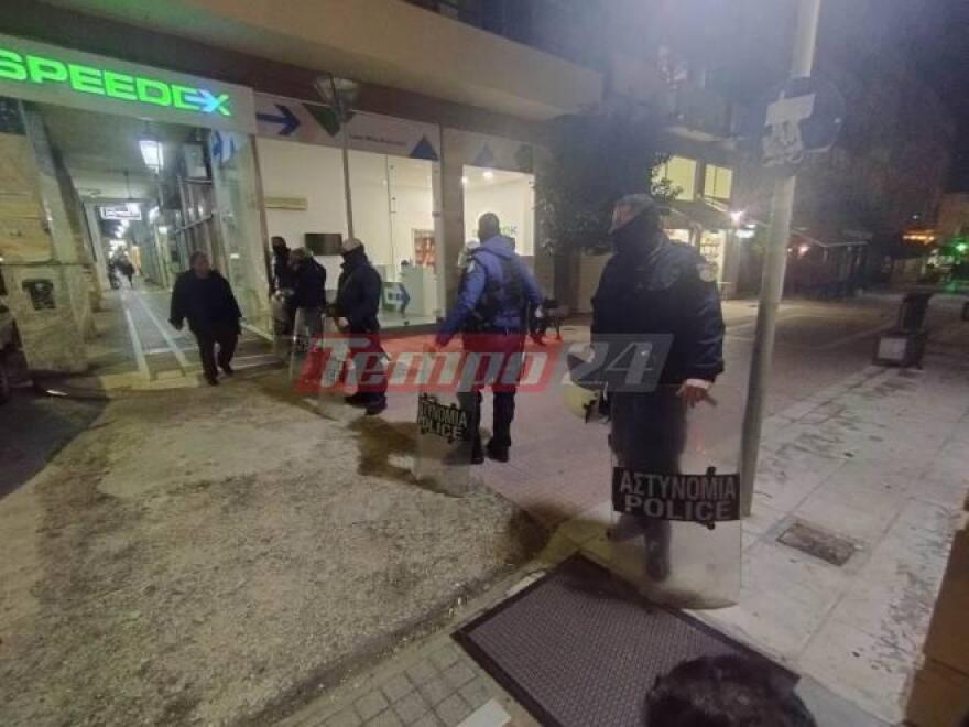 Πάτρα: Δρακόντεια μέτρα για τη μεταγωγή των επτά συλληφθέντων ληστών στον εισαγγελέα