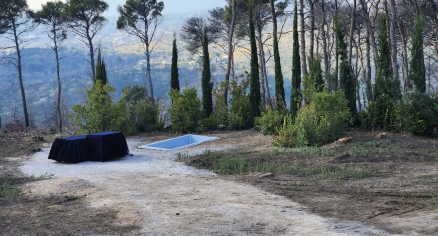 Κηδεία τέως βασιλιά Κωνσταντίνου: Τα λουλούδια για το στεφάνι της Άννας Μαρίας ήρθαν αεροπορικώς από την Ολλανδία 