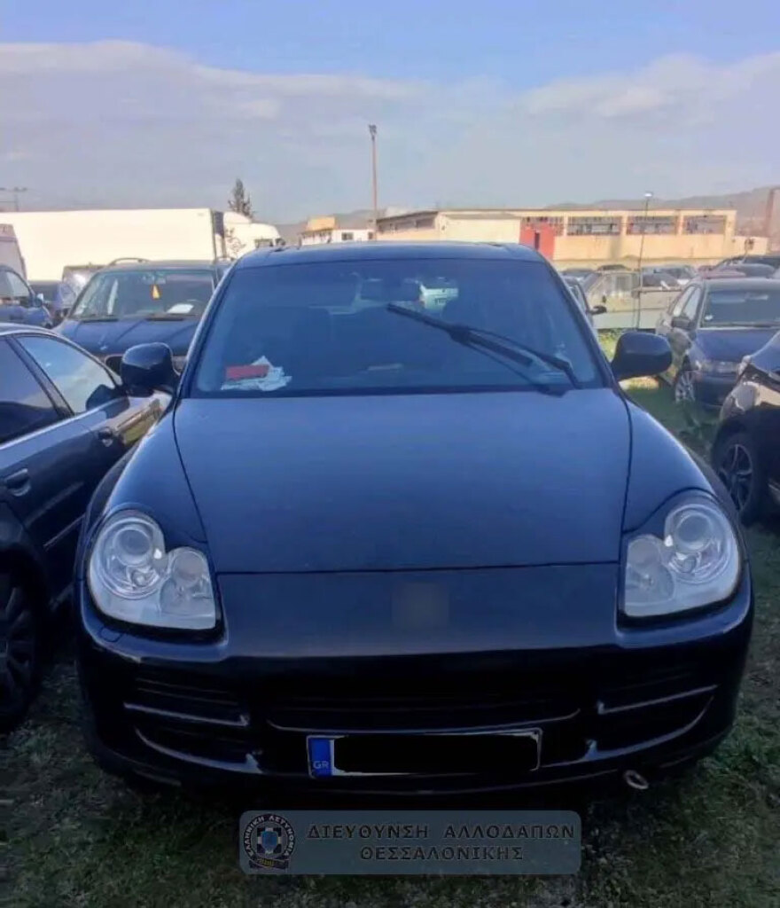 Θεσσαλονίκη: Δουλέμποροι μετέφεραν παράνομους μετανάστες με... πυροσβεστικό! - Δείτε βίντεο