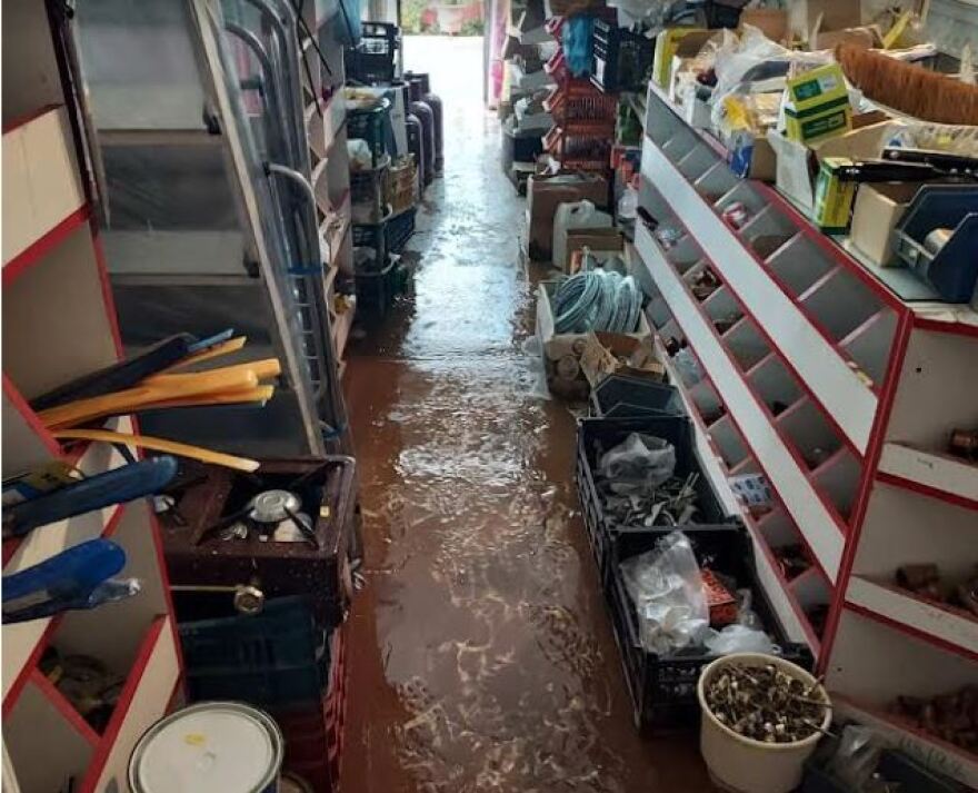 Κακοκαιρία: Πλημμύρισαν δρόμοι και καταστήματα στη Μεσσηνία - Δείτε φωτογραφίες