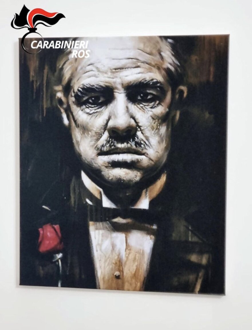 Ιταλία: Λογαριασμοί και μια αφίσα της ταινίας «Ο Νονός» στα κρησφύγετα του αρχηγoύ της Κόζα Νόστρα