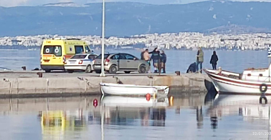 Θεσσαλονίκη: Δύο άντρες εντοπίστηκαν στη θάλασσα στους Νέους Επιβάτες, ένας νεκρός