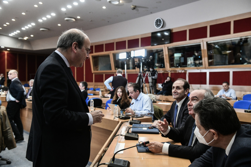 Μητσοτάκης: Νέο μισθολόγιο  το 2024 για τους δημοσίους υπαλλήλους