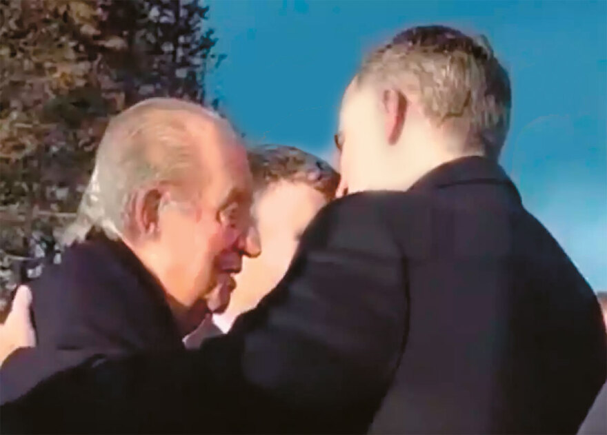 Πώς τα βρήκαν στο Τατόι ο εξόριστος Χουάν Κάρλος και η Σοφία