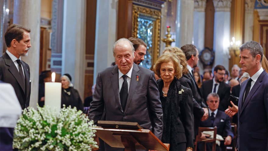 Πώς τα βρήκαν στο Τατόι ο εξόριστος Χουάν Κάρλος και η Σοφία