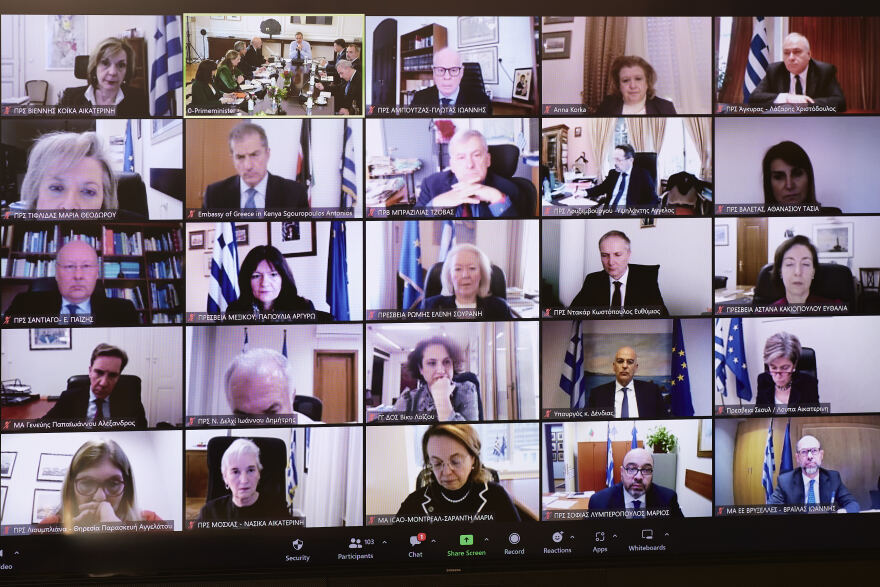 Τηλεδιάσκεψη Μητσοτάκη με πρέσβεις της Ελλάδας στο εξωτερικό