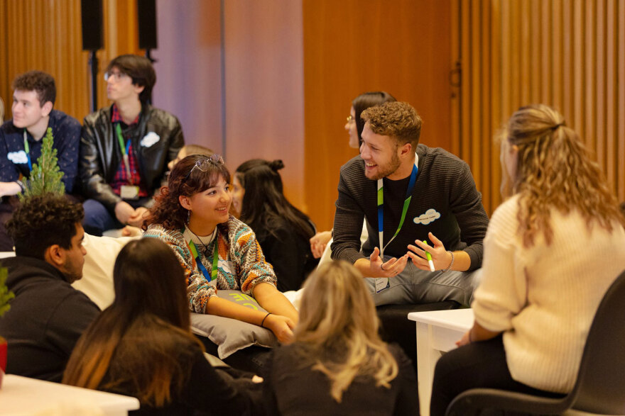 Υποτροφίες COSMOTE: 30 νέοι φοιτητές ενισχύθηκαν με πάνω από €500.000 για να πραγματοποιήσουν τις σπουδές τους