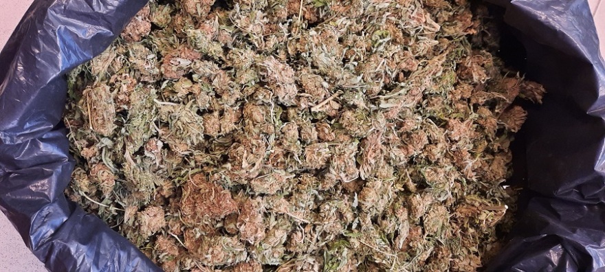 Ηράκλειο: Κακουργηματικές διώξεις στα τρία... σαΐνια που μετέφεραν 13 κιλά κάνναβη με οδική βοήθεια - Δείτε φωτογραφίες