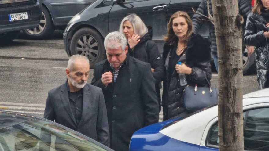 Δολοφονία Άλκη Καμπανού: «Θα προτιμούσα τη συγγνώμη να την πουν μπροστά στο μνήμα του» είπε ο πατέρας του