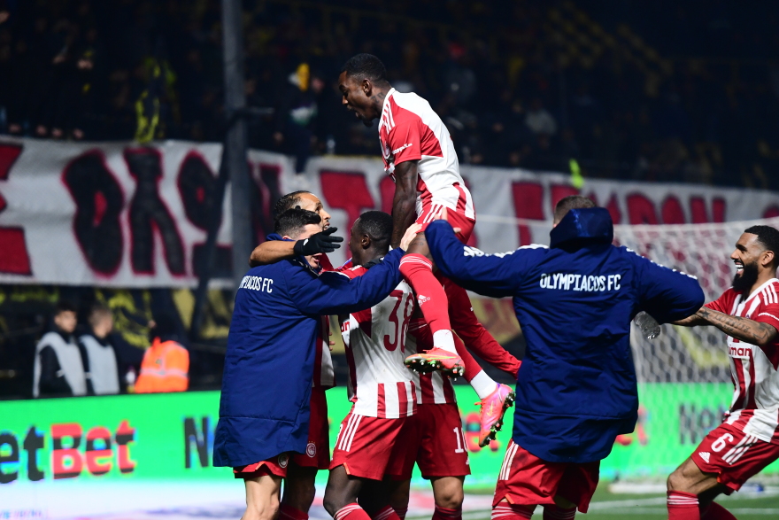 Κύπελλο ποδοσφαίρο, Άρης-Ολυμπιακός 0-1: Στα ημιτελικά με ήρωα τον Τζολάκη 