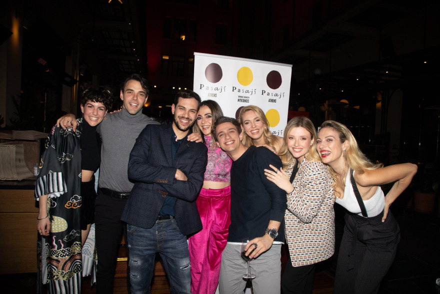 Η δική μας οικογένεια: Ηθοποιοί και συντελεστές της σειράς απόλαυσαν μια ευχάριστη βραδιά