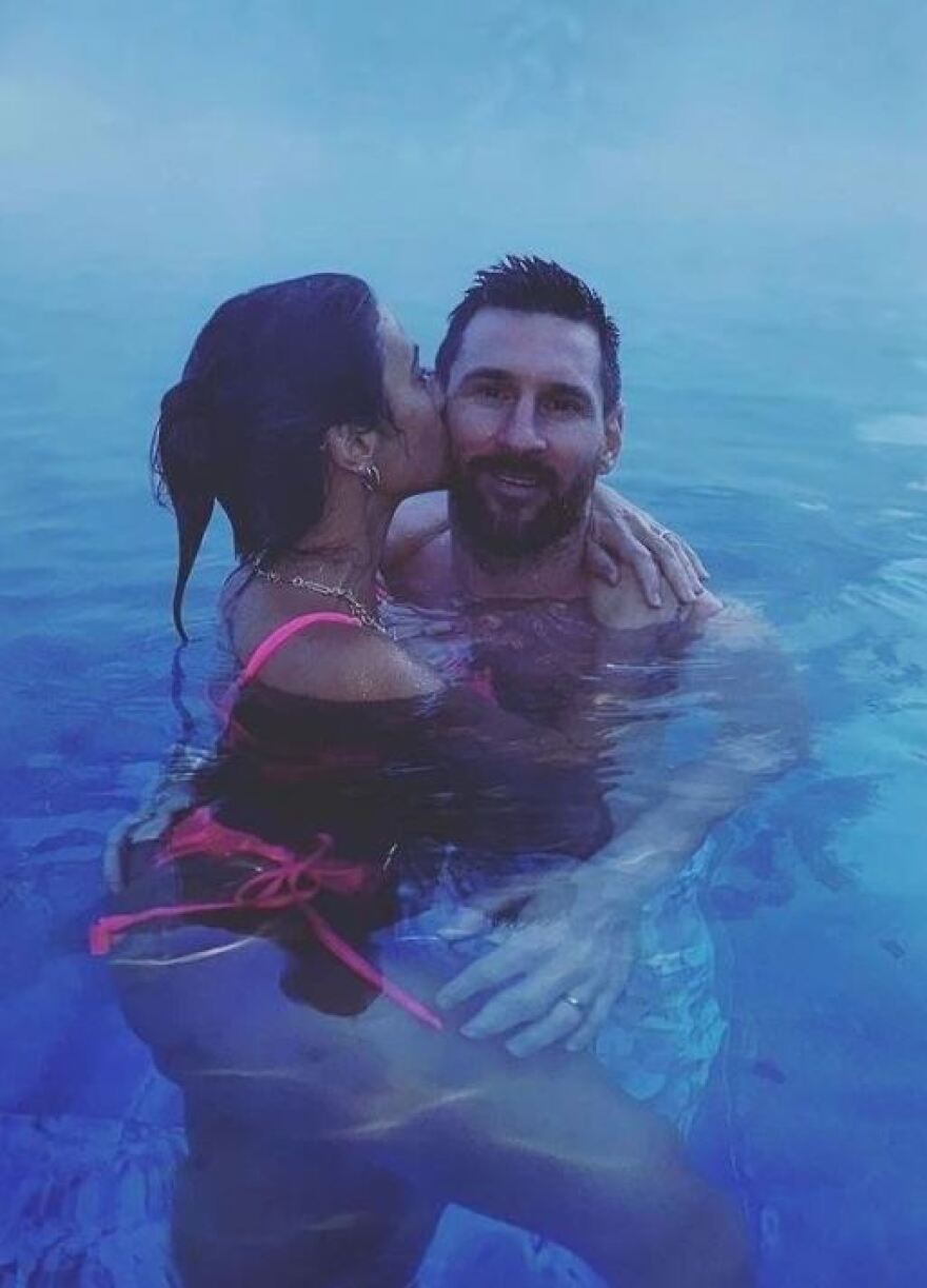 Λιονέλ Μέσι: Απόλαυσε το μπάνιο του στις χιονισμένες Άλπεις 