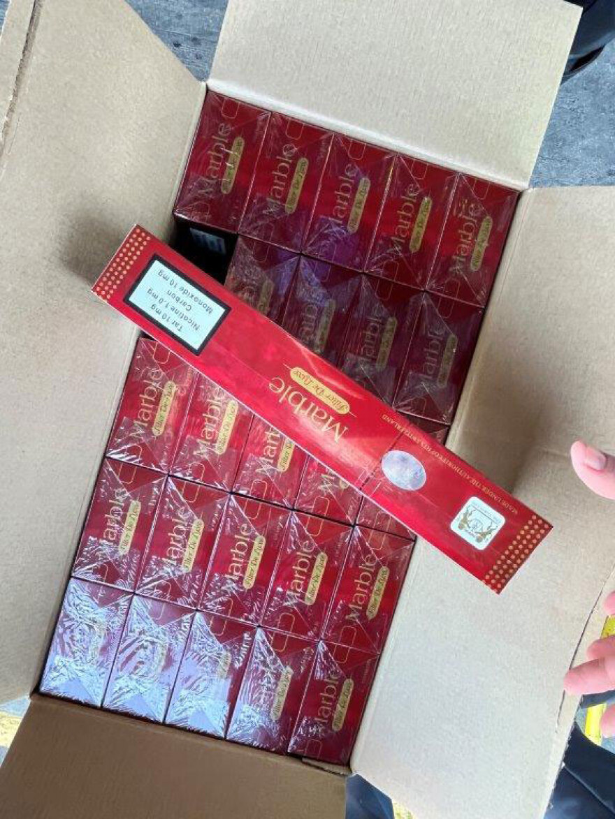 Πειραιάς: Εσώρουχα και συσκευασίες περιτυλίγματος «έκρυβαν» 24 εκατ. λαθραία τσιγάρα