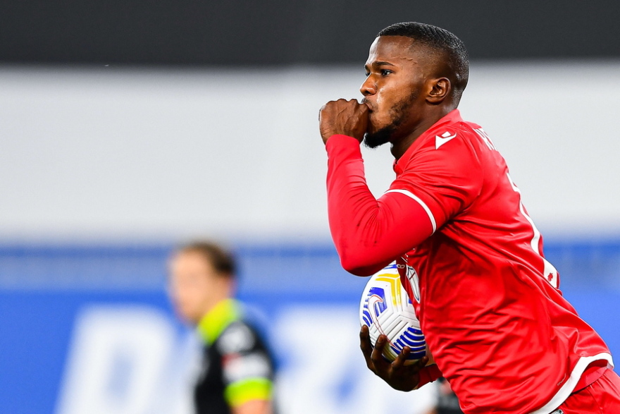 Γουάντα Νάρα: Της «χρεώνουν» σχέση με παντρεμένο πρώην συμπαίκτη του Ικάρντι 