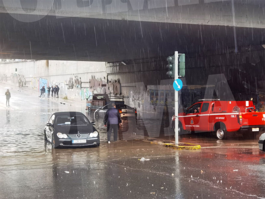 Καιρός: Ιδιαίτερη προσοχή στην Αττική - Καταιγίδες και χαλάζι έως αργά το απόγευμα (βίντεο)