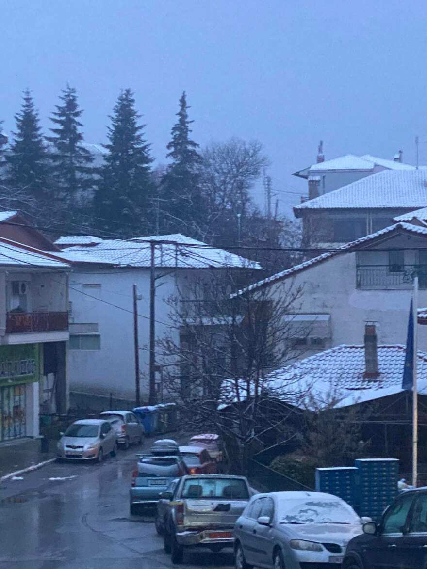 Κακοκαιρία: Στην κυκλοφορία μία λωρίδα στη λεωφόρο Ποσειδώνος - Πού υπάρχουν προβλήματα