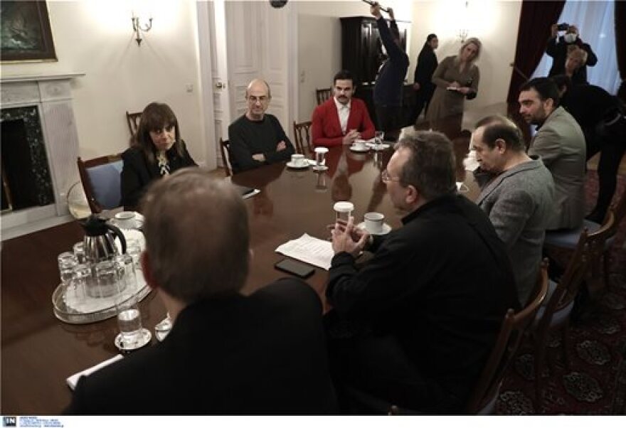 Ιδιοκτήτες θεάτρων: Καλούν το υπουργείο Πολιτισμού να τα βρει με ηθοποιούς - σπουδαστές για να αποφευχθούν οι απεργίες