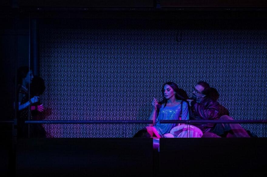 «Στρέλλα»: Ποια είναι η διεμφυλική πρωταγωνίστρια της πολυσυζητημένης όπερας δωματίου της Λυρικής Σκηνής