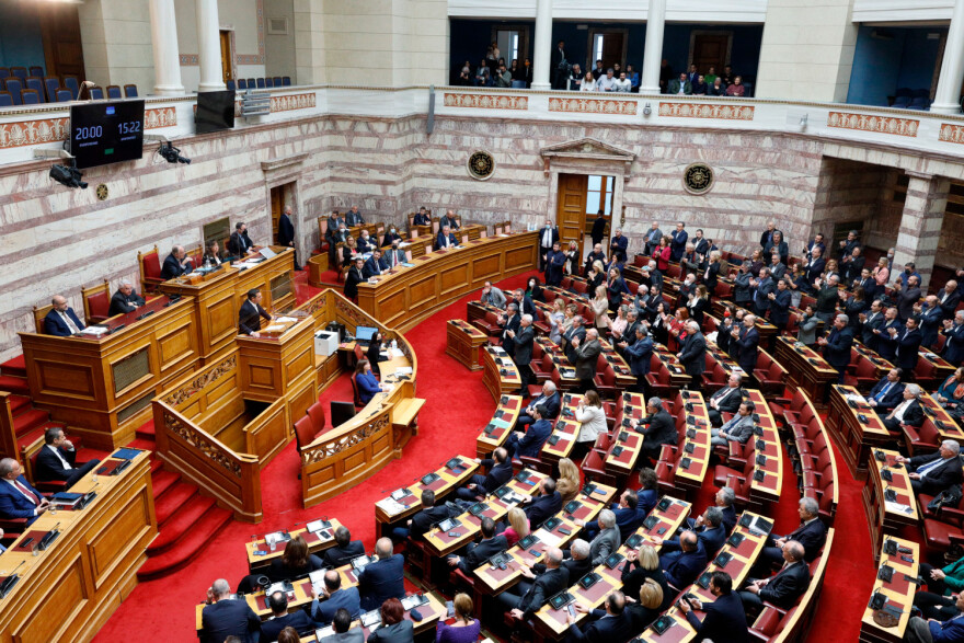 Πρόβα εκλογών η σύγκρουση Μητσοτάκη με Τσίπρα - Στο κενό η πρόταση μομφής