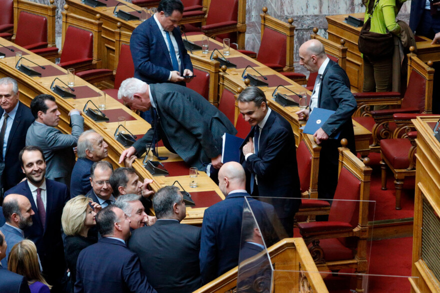 Πρόβα εκλογών η σύγκρουση Μητσοτάκη με Τσίπρα - Στο κενό η πρόταση μομφής