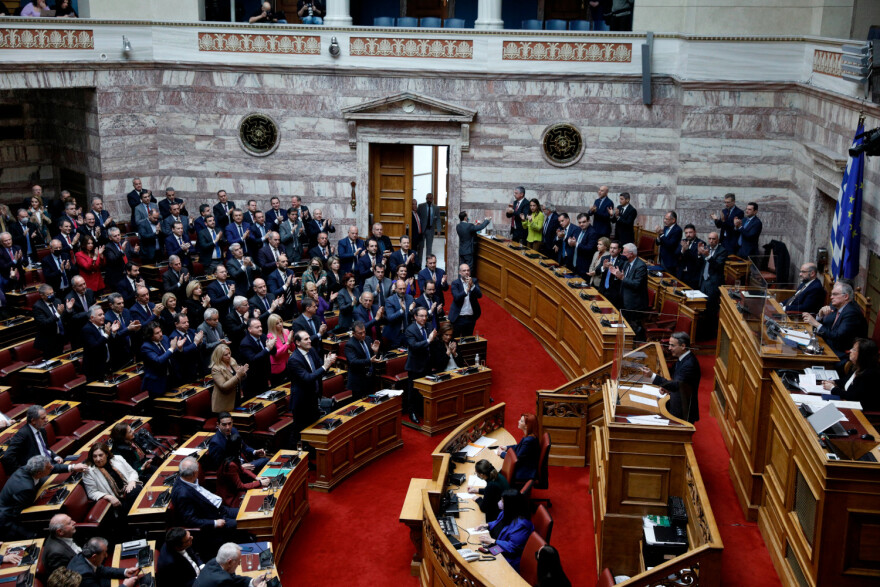 Πρόβα εκλογών η σύγκρουση Μητσοτάκη με Τσίπρα - Στο κενό η πρόταση μομφής