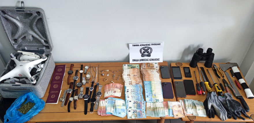 Ο διαβόητος κακοποιός με το ένα χέρι και ένα πόδι μέλος της συμμορίας των Αλβανών με τα Rolex - Φωτογραφίες