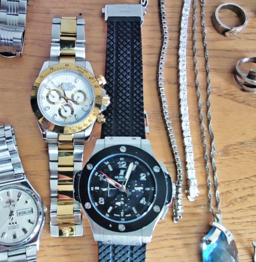 Ο διαβόητος κακοποιός με το ένα χέρι και ένα πόδι μέλος της συμμορίας των Αλβανών με τα Rolex - Φωτογραφίες