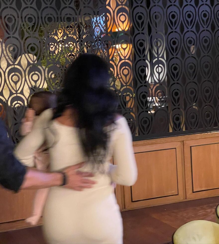 Τζορτζίνα Ροντρίγκεζ: Πέταξε τη μαντίλα και γιόρτασε τα πρώτα γενέθλια στη Σαουδική Αραβία με... ντεκολτέ