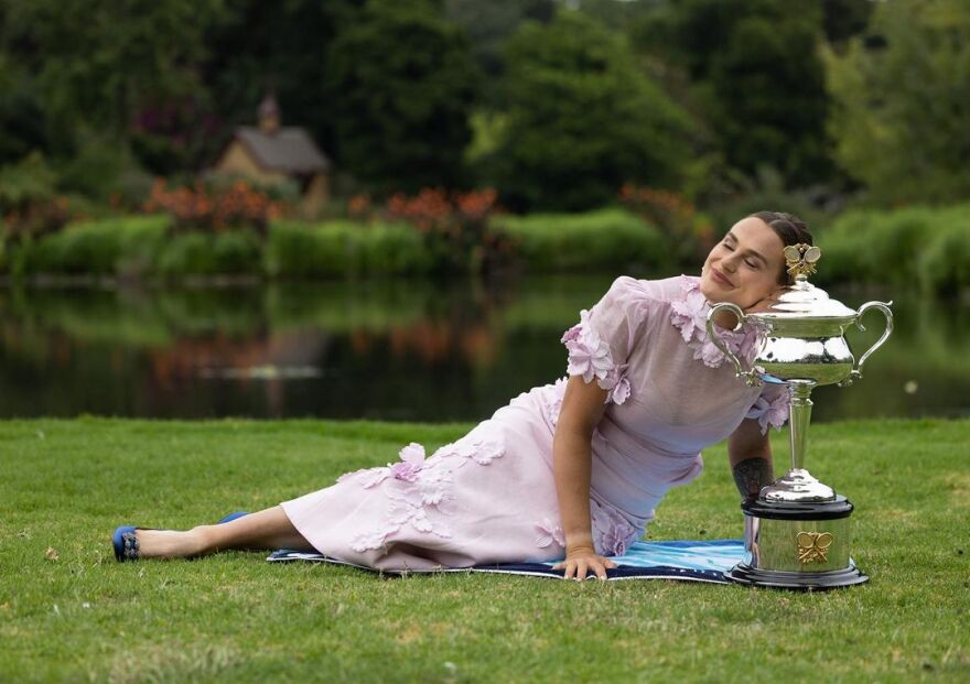 Australian Open: Γιατί στο τρόπαιο δεν αναγραφόταν η εθνικότητα της νικήτριας Σαμπαλένκα