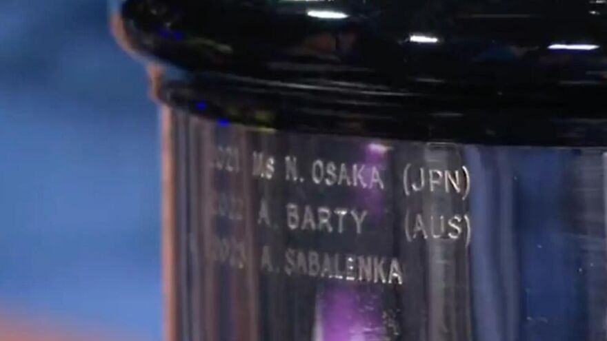 Australian Open: Γιατί στο τρόπαιο δεν αναγραφόταν η εθνικότητα της νικήτριας Σαμπαλένκα