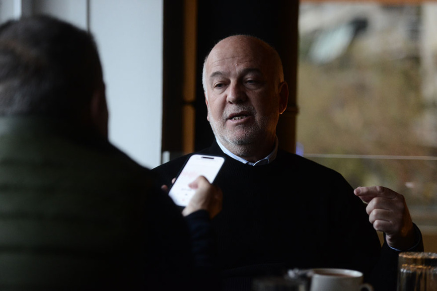 Ο Γιώργος Φλωρίδης στον Δανίκα: «Στις υποκλοπές ο Τσίπρας πήρε την πολιτική μπουκιά του Ανδρουλάκη»