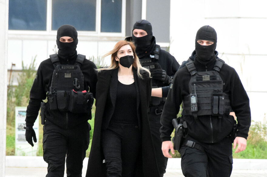 Ρούλα Πισπιρίγκου: Ξεκινά η δίκη για τον θάνατο της Τζωρτζίνας – Αμίλητος ο Μάνος Δασκαλάκης