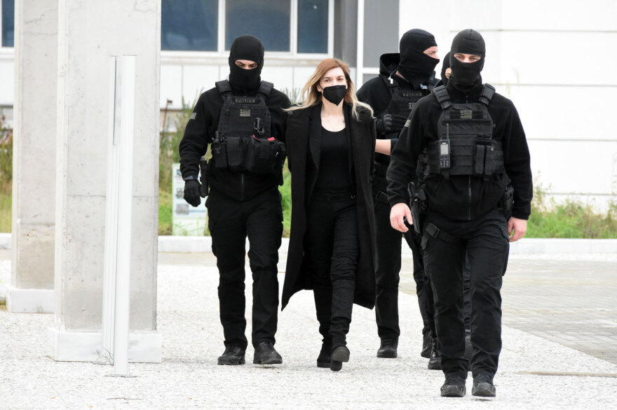 Ρούλα Πισπιρίγκου: Ξεκινά η δίκη για τον θάνατο της Τζωρτζίνας – Αμίλητος ο Μάνος Δασκαλάκης