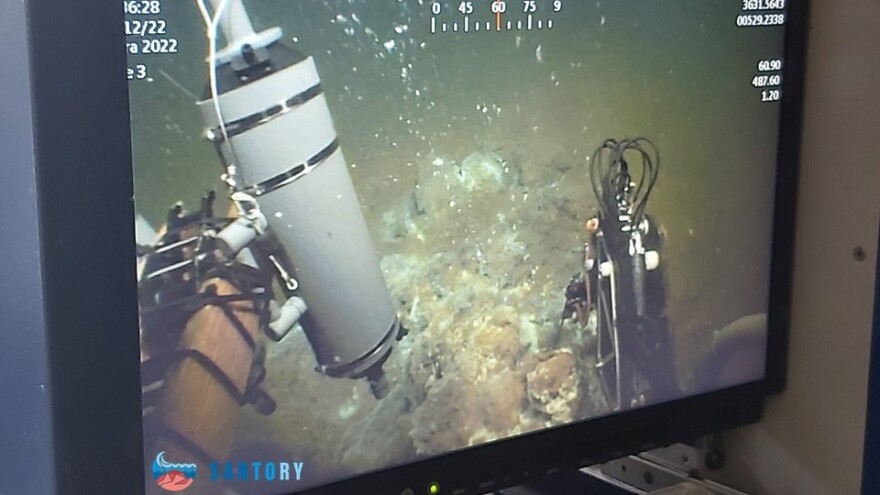 Τοποθετήθηκε το υποθαλάσσιο παρατηρητήριο στο ηφαίστειο Κολούμπος της Σαντορίνης