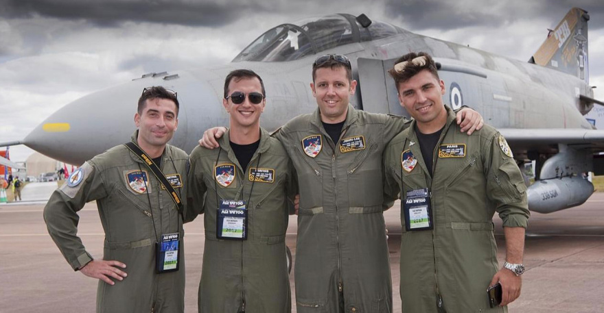 O κυβερνήτης που αγνοείται συμμετείχε με Phantom στη μεγαλύτερη στρατιωτική αεροπορική έκθεση στον κόσμο