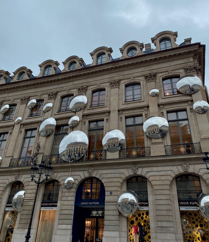 Louis Vuitton X Yayoi Kusama: Καμπάνια από άλλο πλανήτη