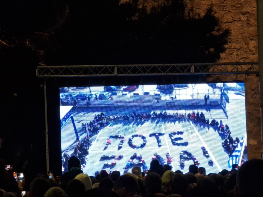 Άλκης Καμπανός: Πένθιμη μουσική και κεριά στην πορεία για την επέτειο δολοφονίας του 19χρονου