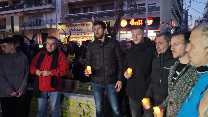 Δολοφονία Άλκη Καμπανού: Φόρος τιμής έναν χρόνο μετά - Κεράκια και λουλούδια στο σημείο της επίθεσης 