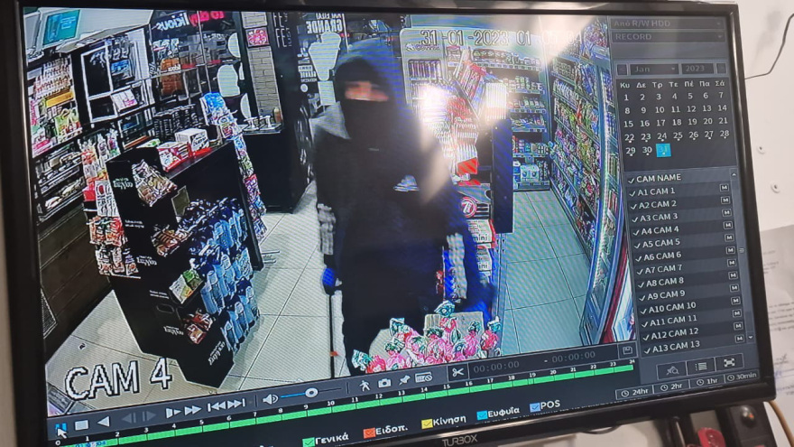 Θεσσαλονίκη - Βίντεο-ντοκουμέντο: Ένοπλη ληστεία σε κατάστημα take away με λεία 2.500 ευρώ