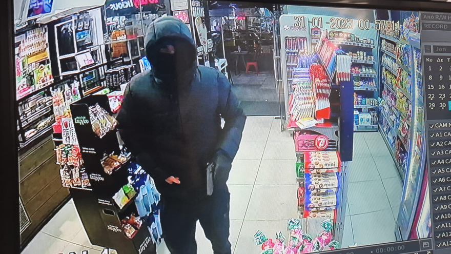 Θεσσαλονίκη - Βίντεο-ντοκουμέντο: Ένοπλη ληστεία σε κατάστημα take away με λεία 2.500 ευρώ