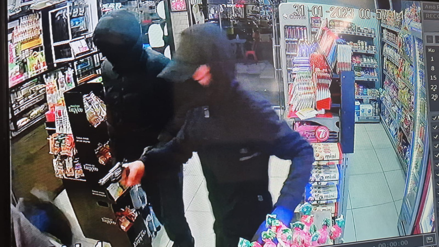 Θεσσαλονίκη - Βίντεο-ντοκουμέντο: Ένοπλη ληστεία σε κατάστημα take away με λεία 2.500 ευρώ