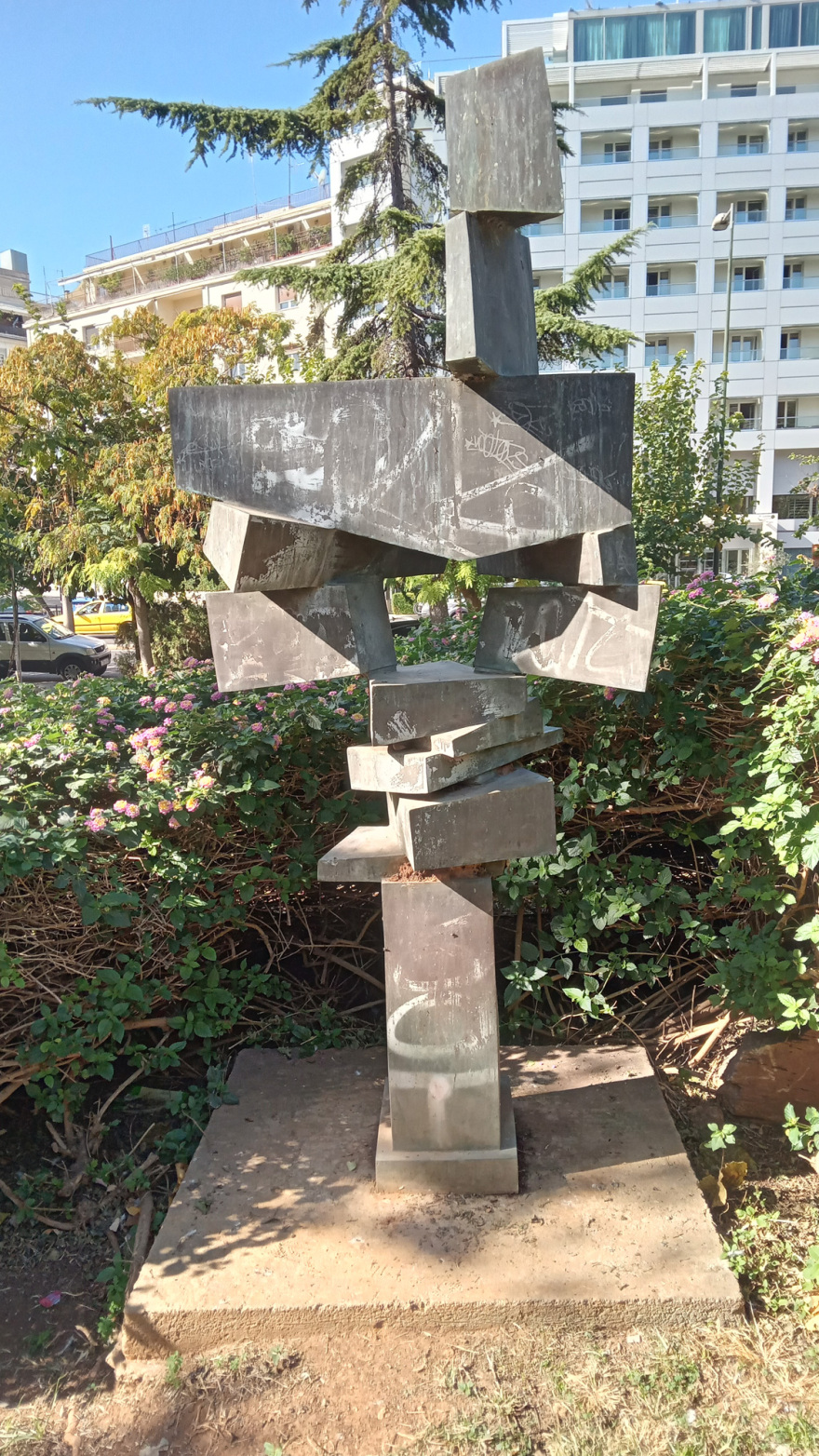 Δήμος Αθηναίων: Επιχείρηση διάσωσης και συντήρησης των γλυπτών της πόλης   - Δείτε φωτογραφίες 